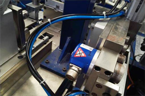 磁编码器在折弯机精确定位中的应用 - 德国Hengstler(亨士乐)授权代理